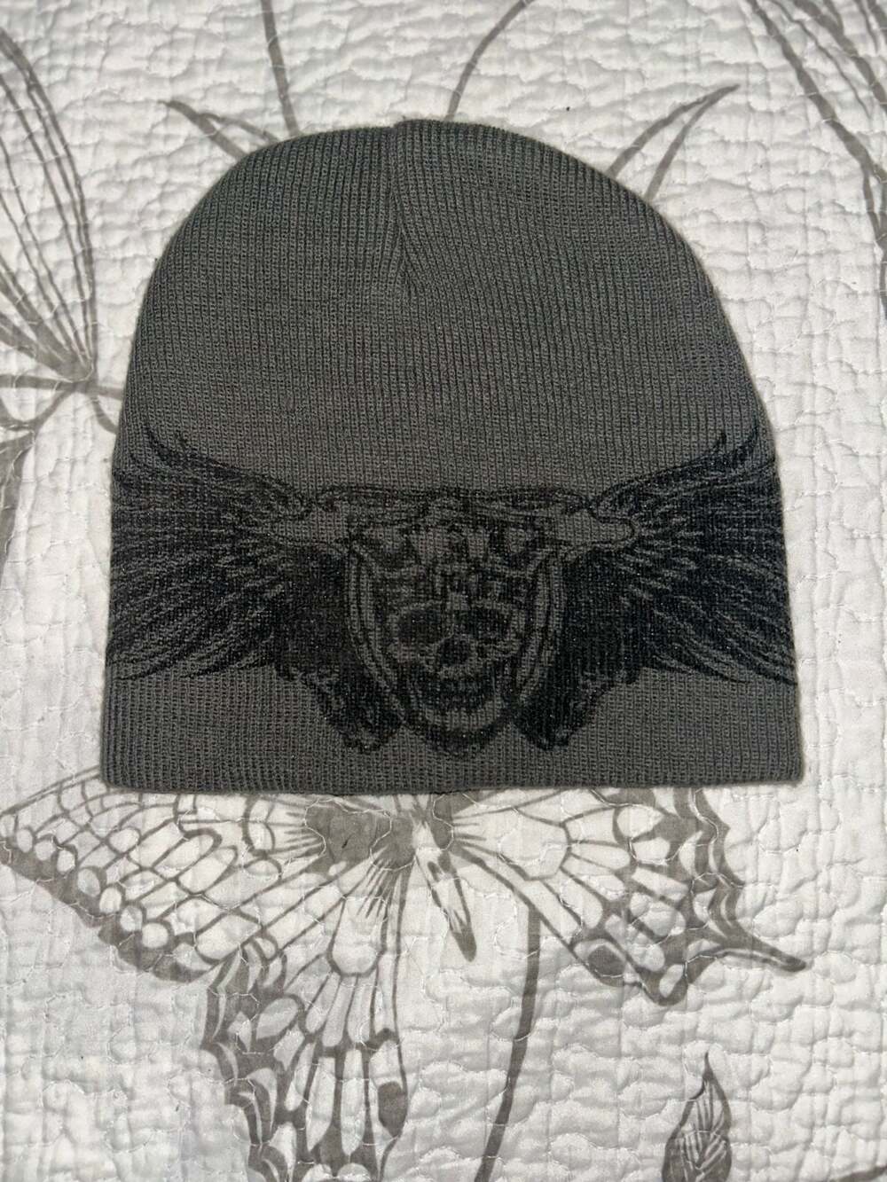 Hot Leathers Skull With Wings Grey Knit Beanie Cap